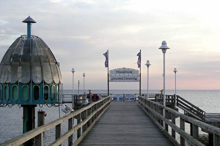 die Zinnowitzer Seebrcke mit Tauchgondel auf Usedom